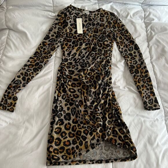 Francesca's Collections Dresses & Skirts - Francesca’s Collection Leopard Print Runched Dress Size XXS
